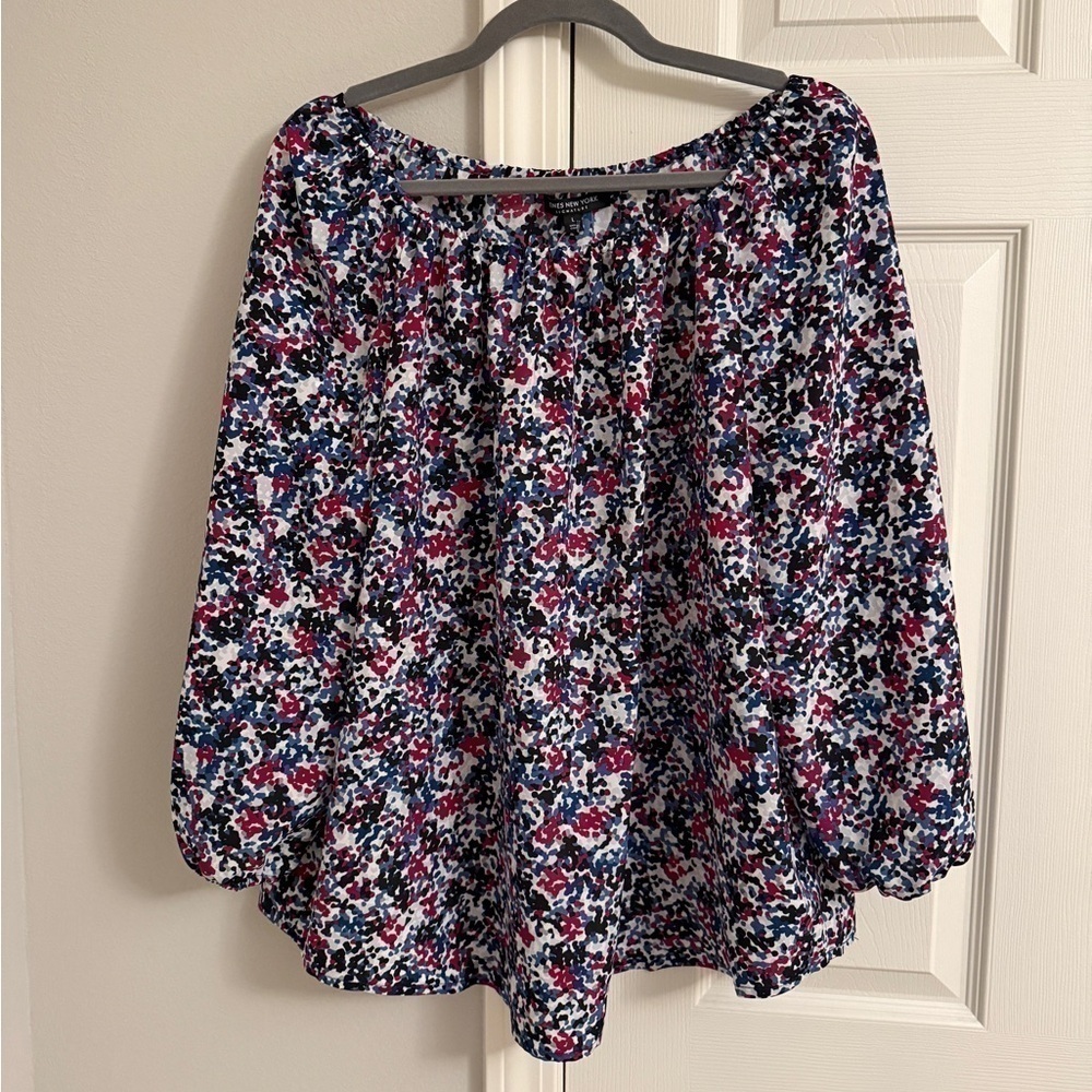 NWOT Jones New York Silky Blouse - Size L